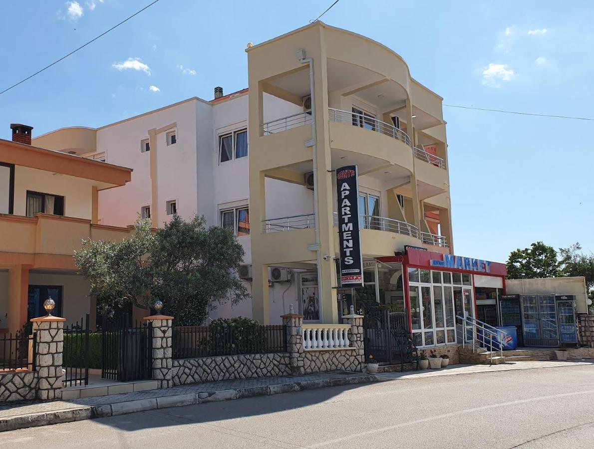 Apartment Monte *